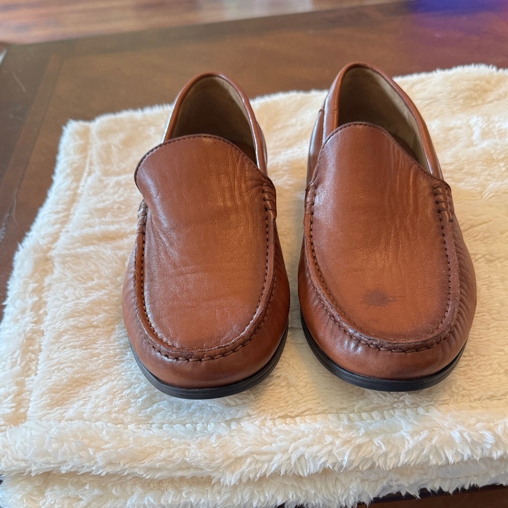 Johnston & Murphy Tan Leather Slip-On Loafers - Cognac glove leather